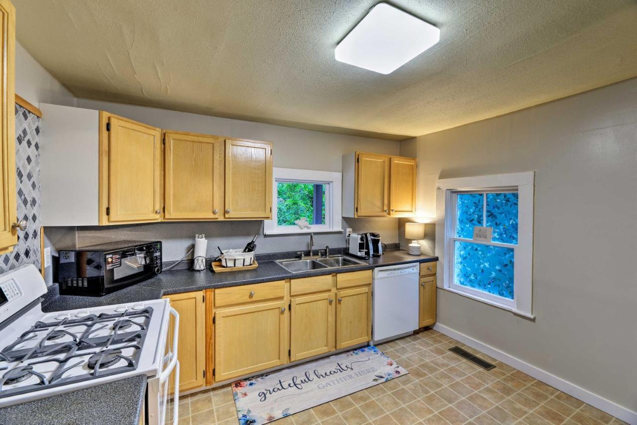 New Bern Home With Yard, Grill And Walkable Location Exterior photo